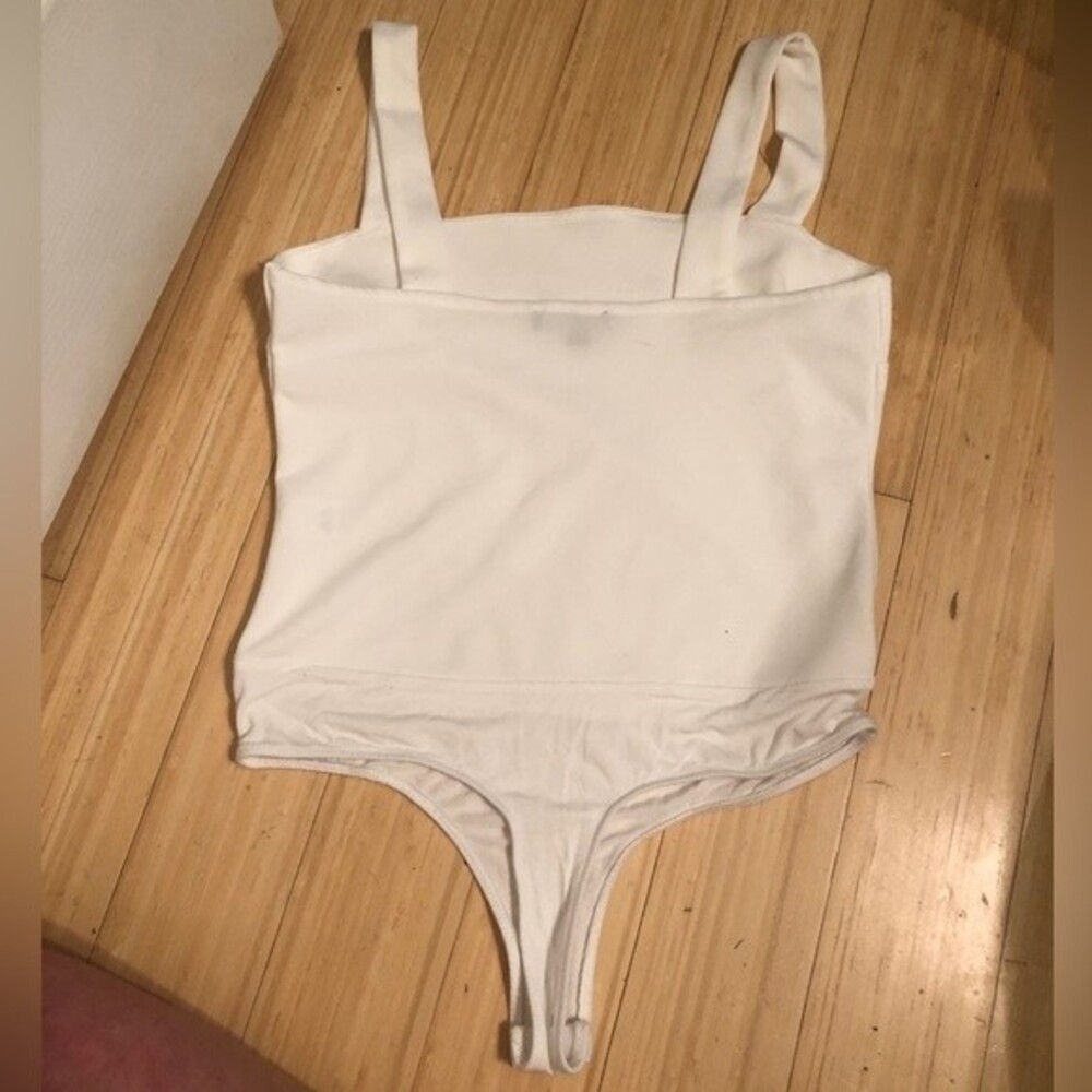 Lulus Symbolize White Sleeveless Bodysuit Sz M - Picture 3 of 6